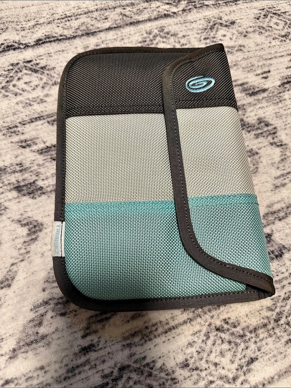 Timbuk2 kindle case